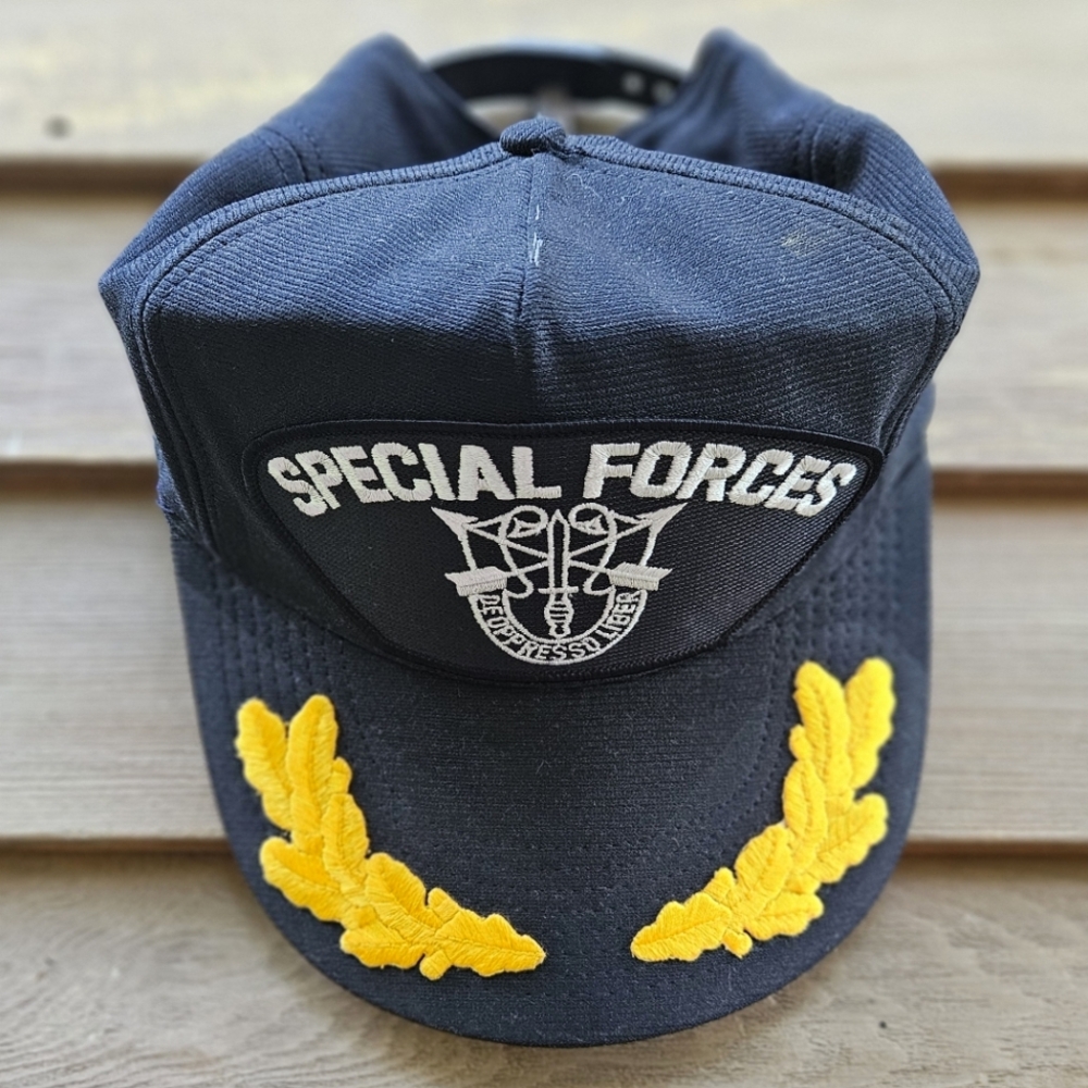 Vintage 80's-90's Eagle Crest Black Special Forces Hat